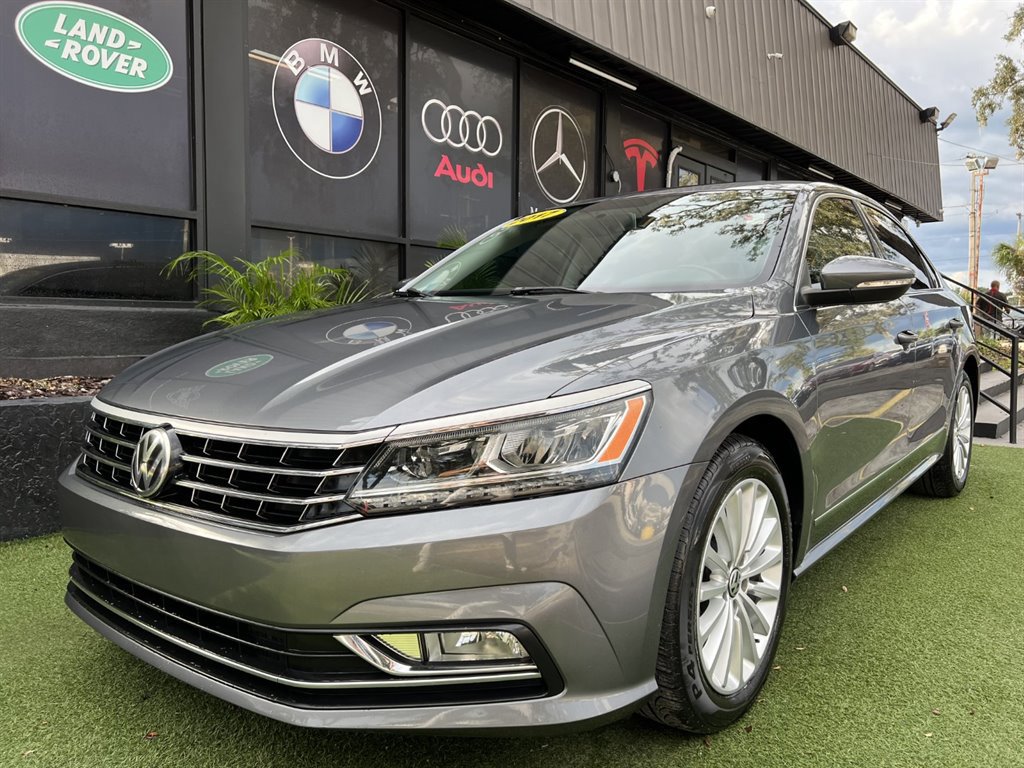 Used 2017 Volkswagen Passat 1.8T SE w/ SE Lighting Package FWD image 1