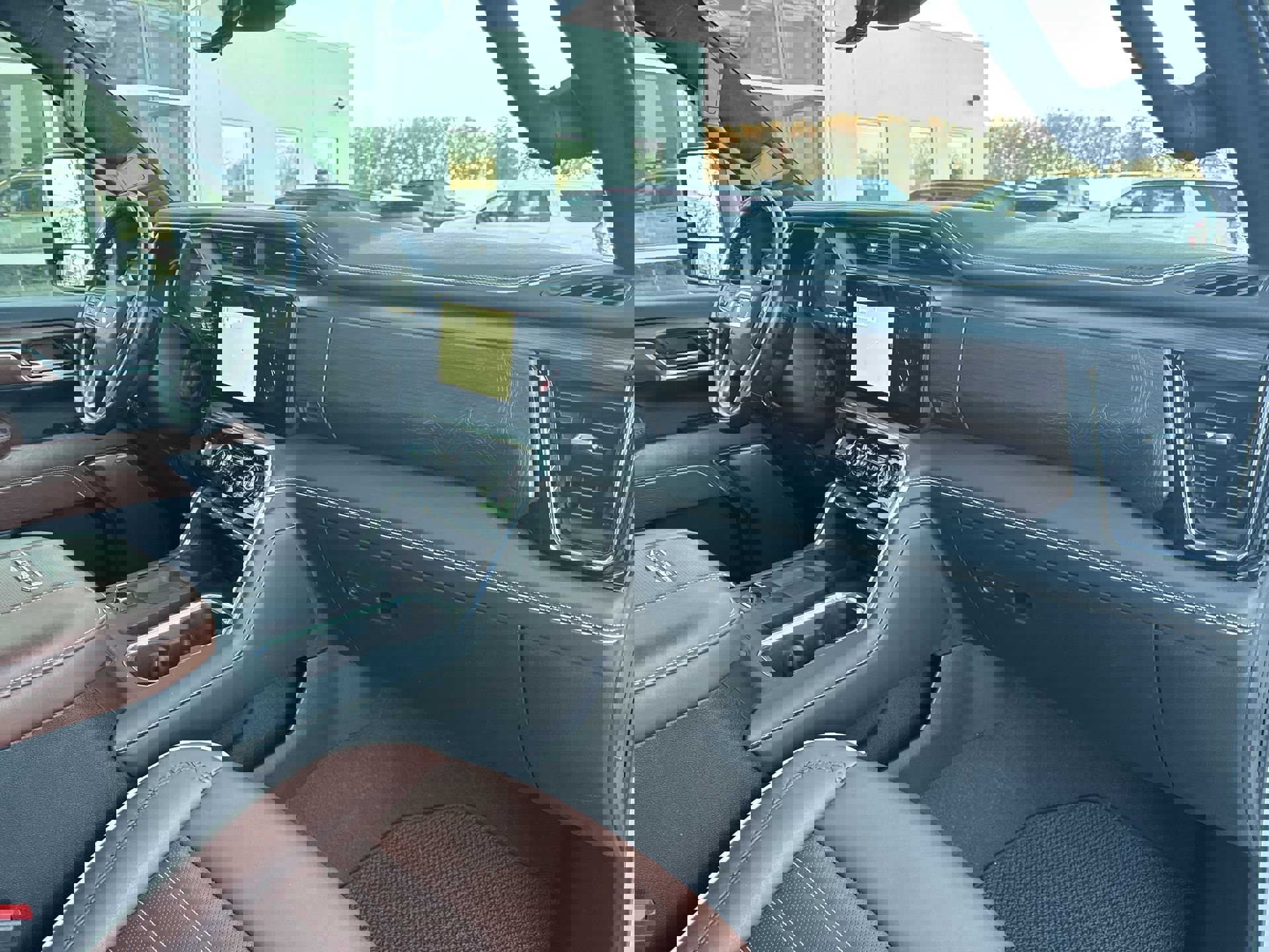 Certified 2024 GMC Sierra 3500 Denali Ultimate image 30