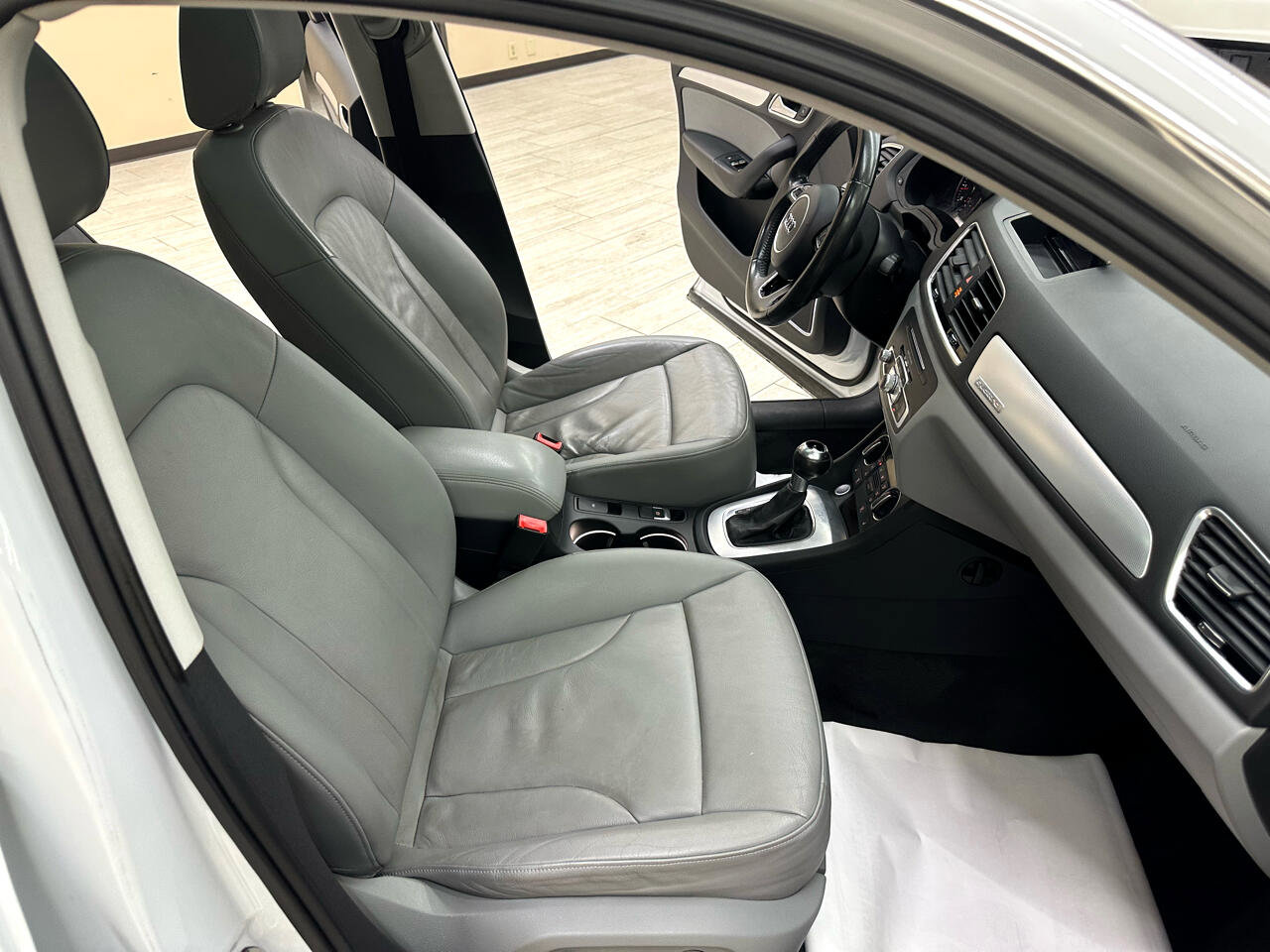 Used 2016 Audi Q3 2.0T Prestige w/ Prestige Package image 44