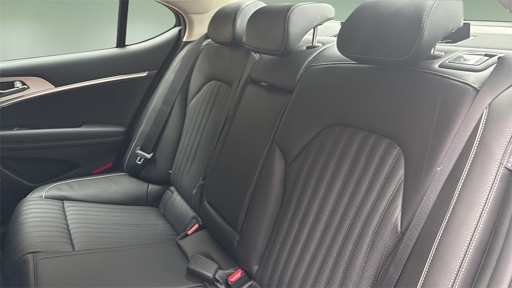 New 2026 Genesis G70 2.5T Prestige image 10