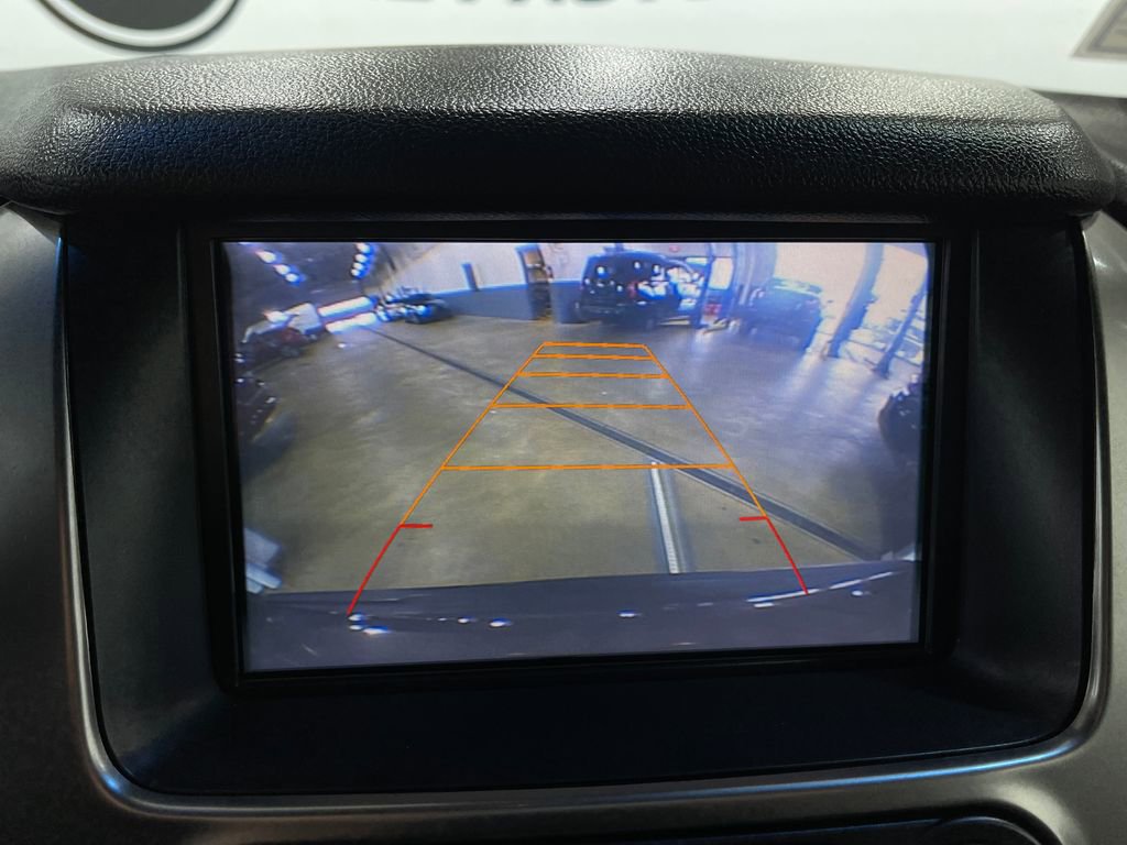 Used 2017 Chevrolet Suburban LT image 11