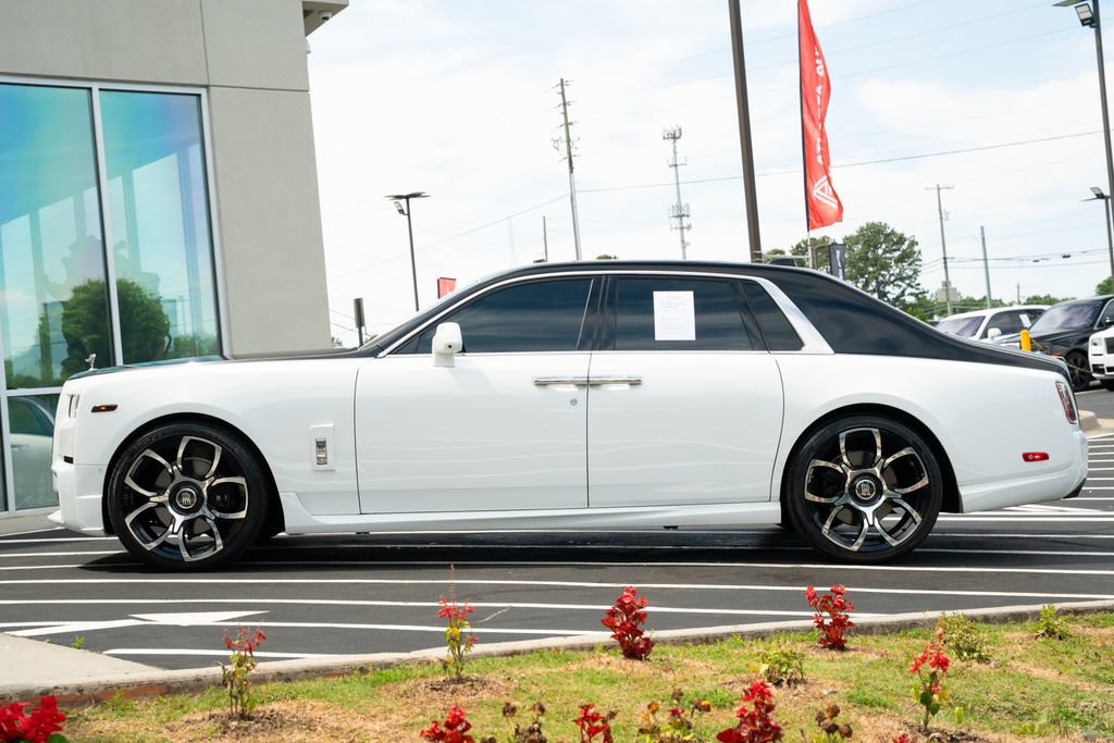 Used 2022 Rolls-Royce Phantom Sedan w/ The Phantom Package RWD image 21