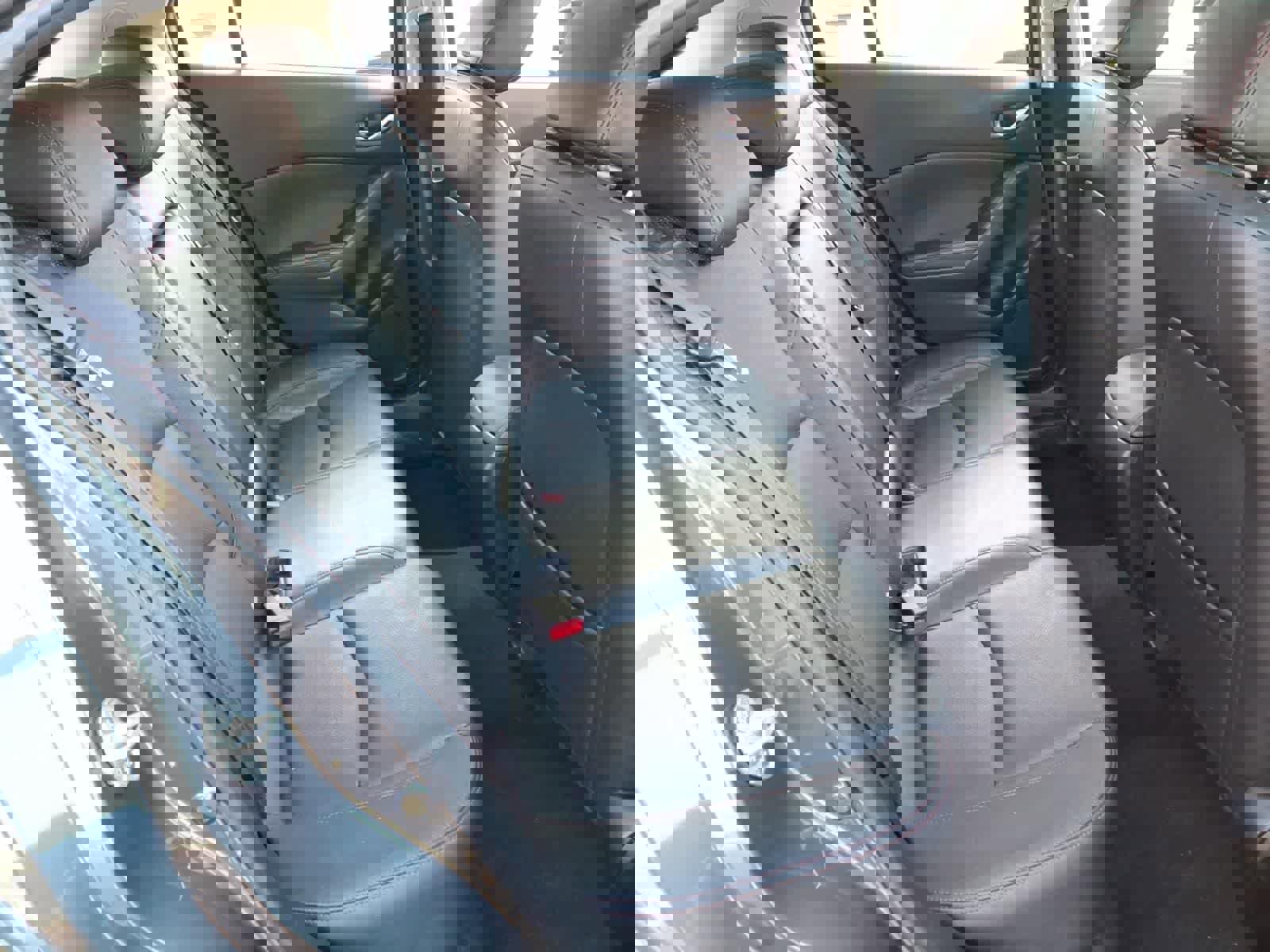 Used 2014 MAZDA MAZDA3 s Grand Touring w/ Technology Package FWD image 11