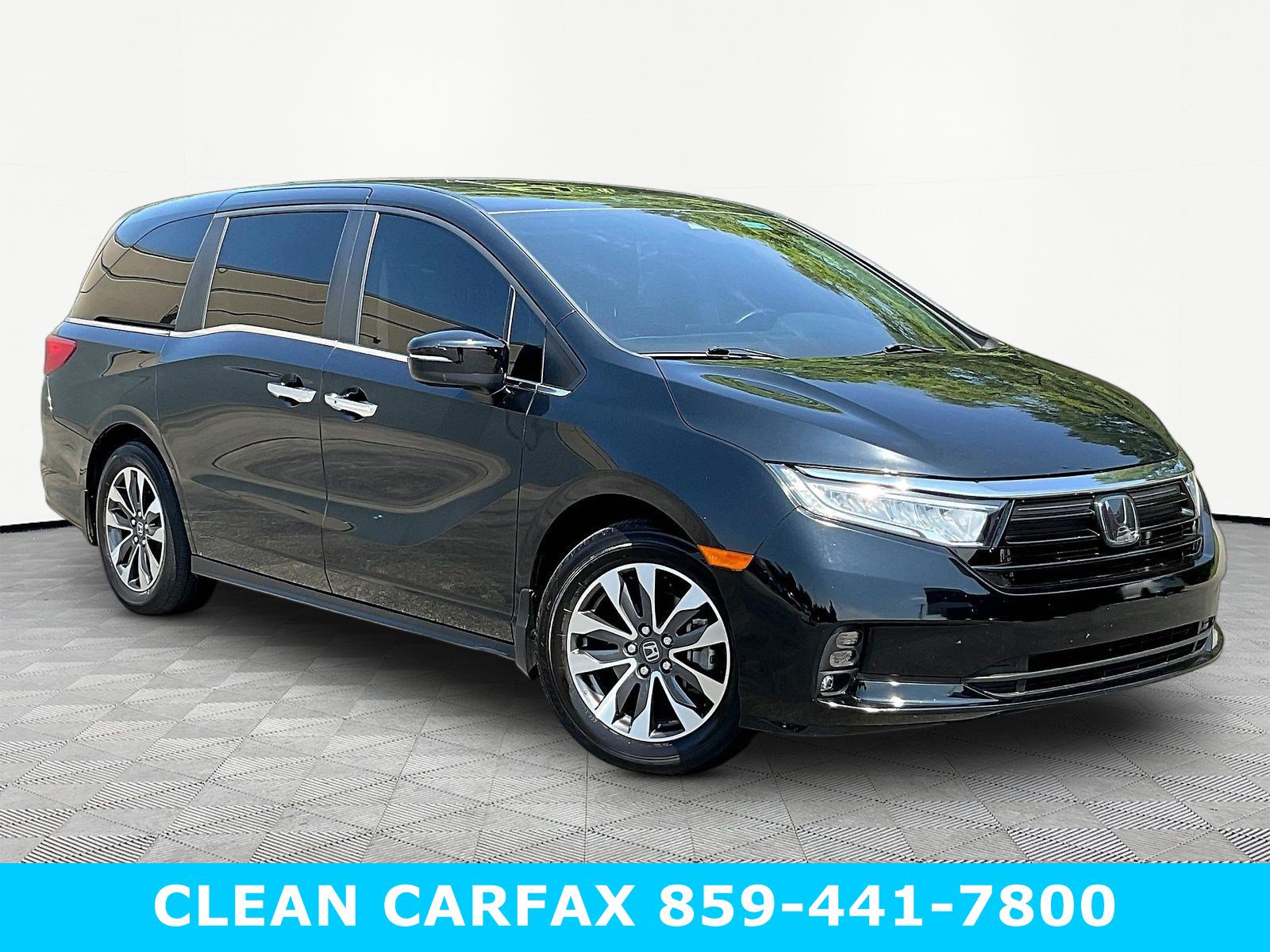 Used 2024 Honda Odyssey EX-L image 3