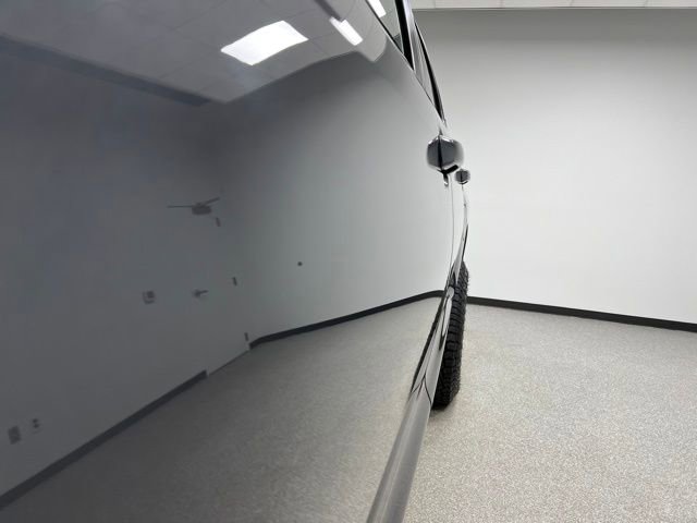 Used 2017 Toyota Tundra Limited w/ Limited Premium Package image 11