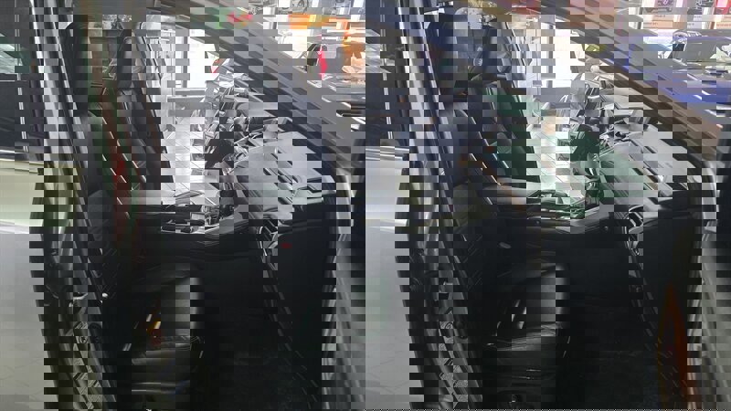 Used 2015 Lexus NX 300h AWD image 27