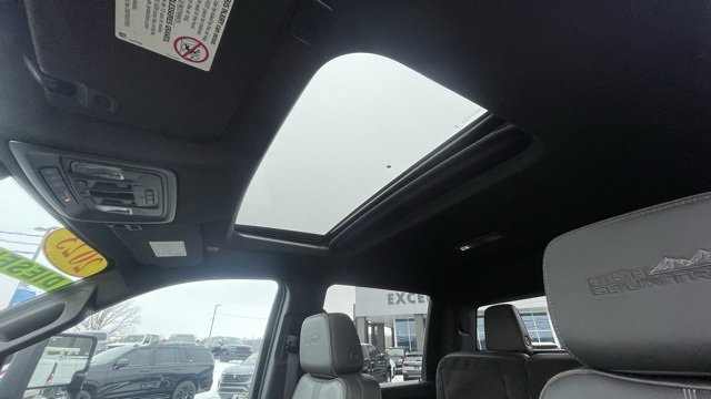 Used 2023 Chevrolet Silverado 3500 High Country image 21