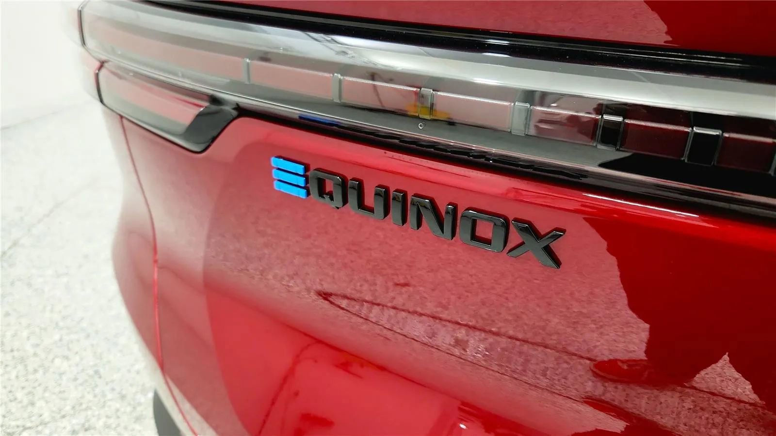 New 2026 Chevrolet Equinox EV LT w/ Midnight Package image 17