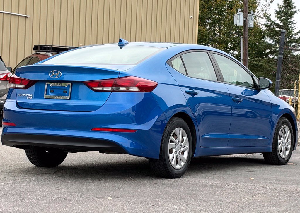 Used 2017 Hyundai Elantra SE FWD image 5