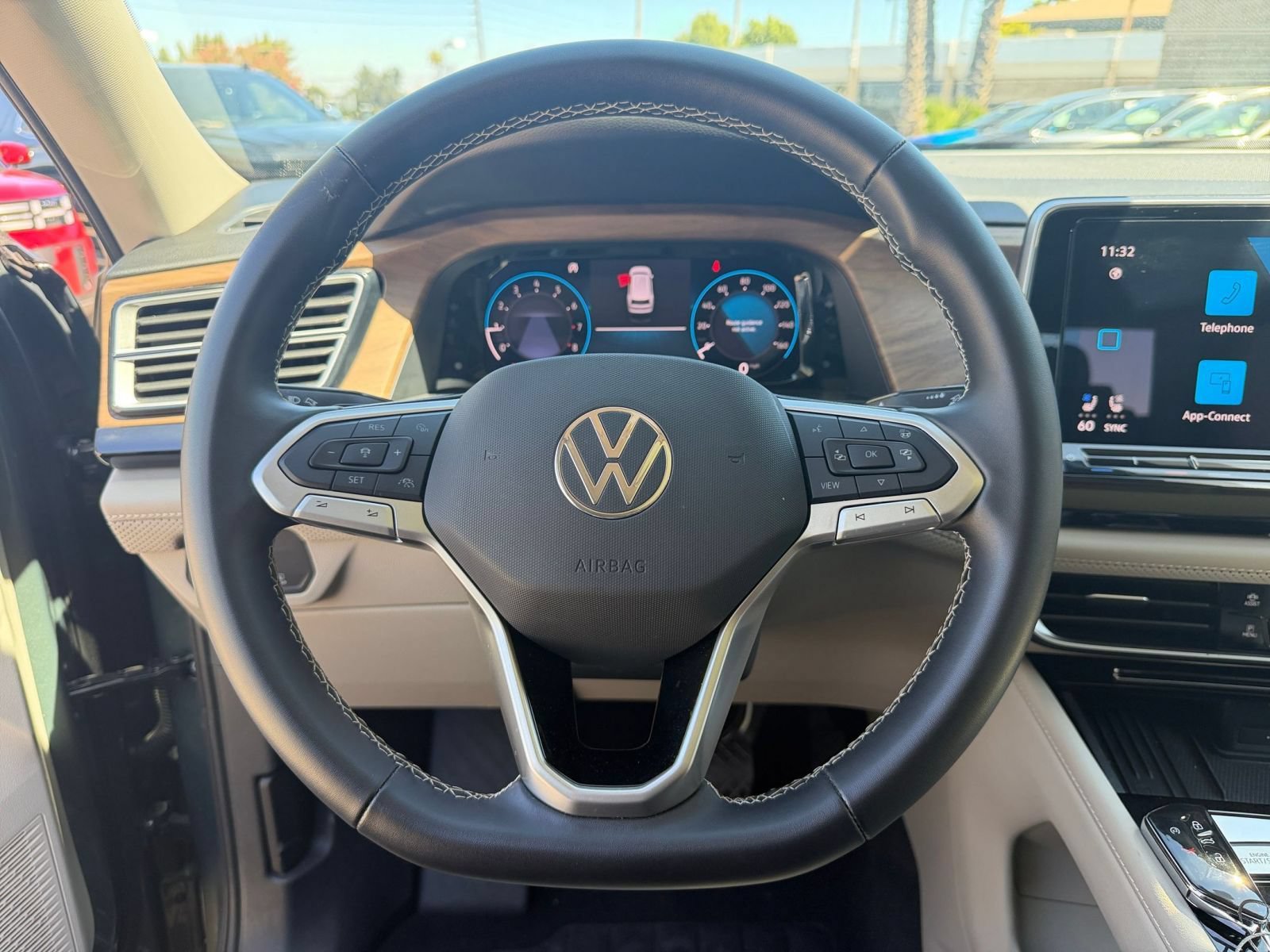 Used 2026 Volkswagen Atlas SE FWD image 29