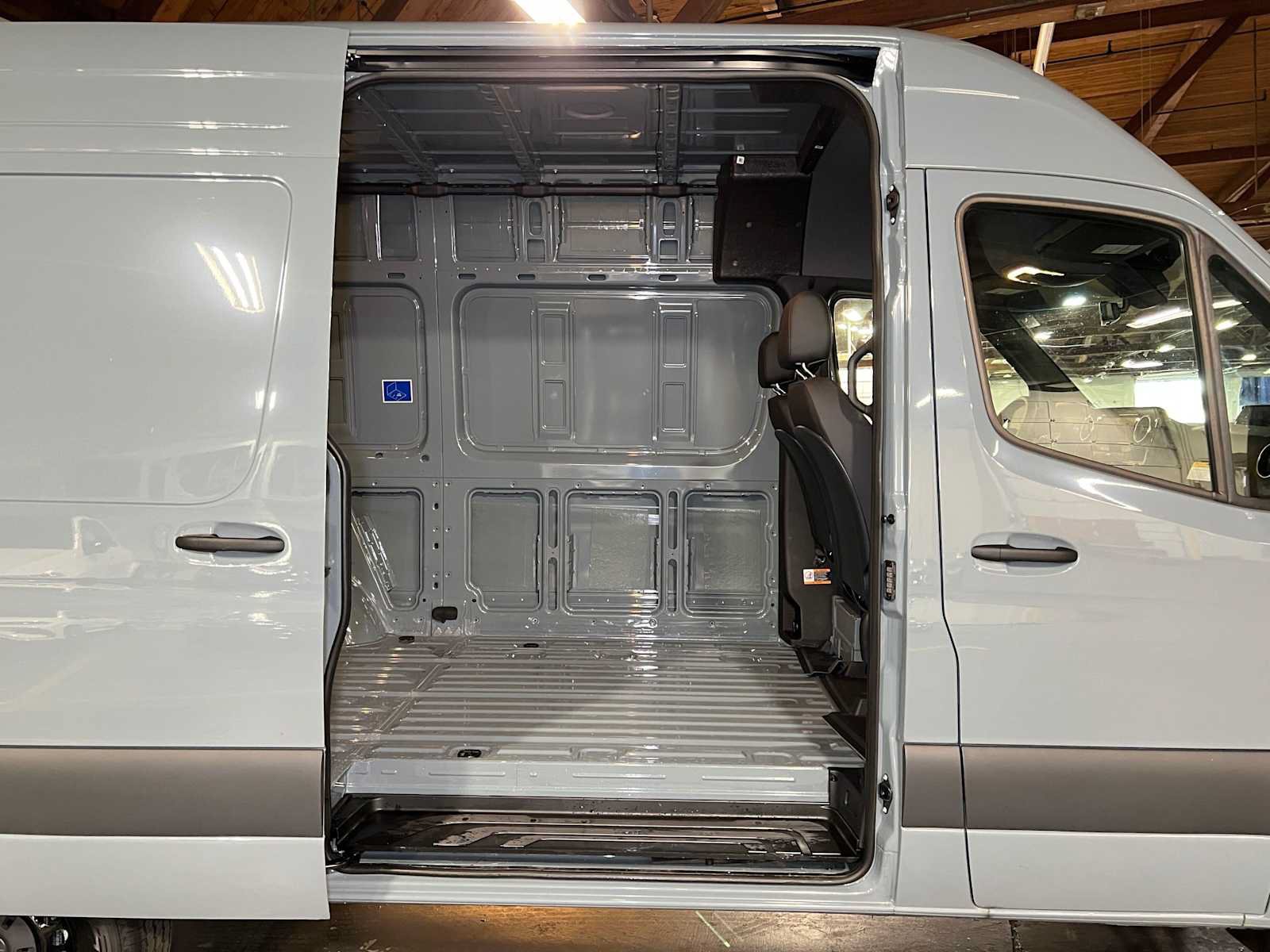 Used 2026 Mercedes-Benz Sprinter 2500 image 14