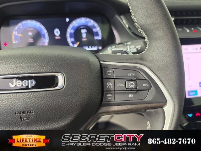 New 2026 Jeep Grand Cherokee Limited w/ Limited Altitude Package AWD/4WD image 18