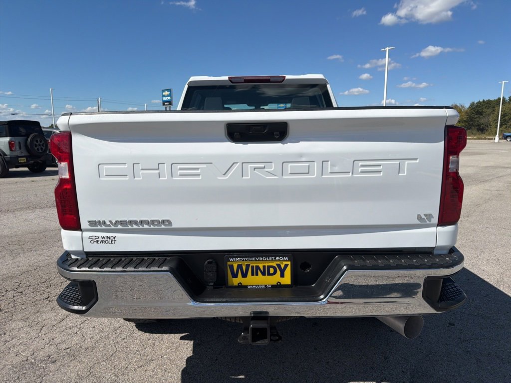 Used 2023 Chevrolet Silverado 2500 LT w/ Convenience Package image 6
