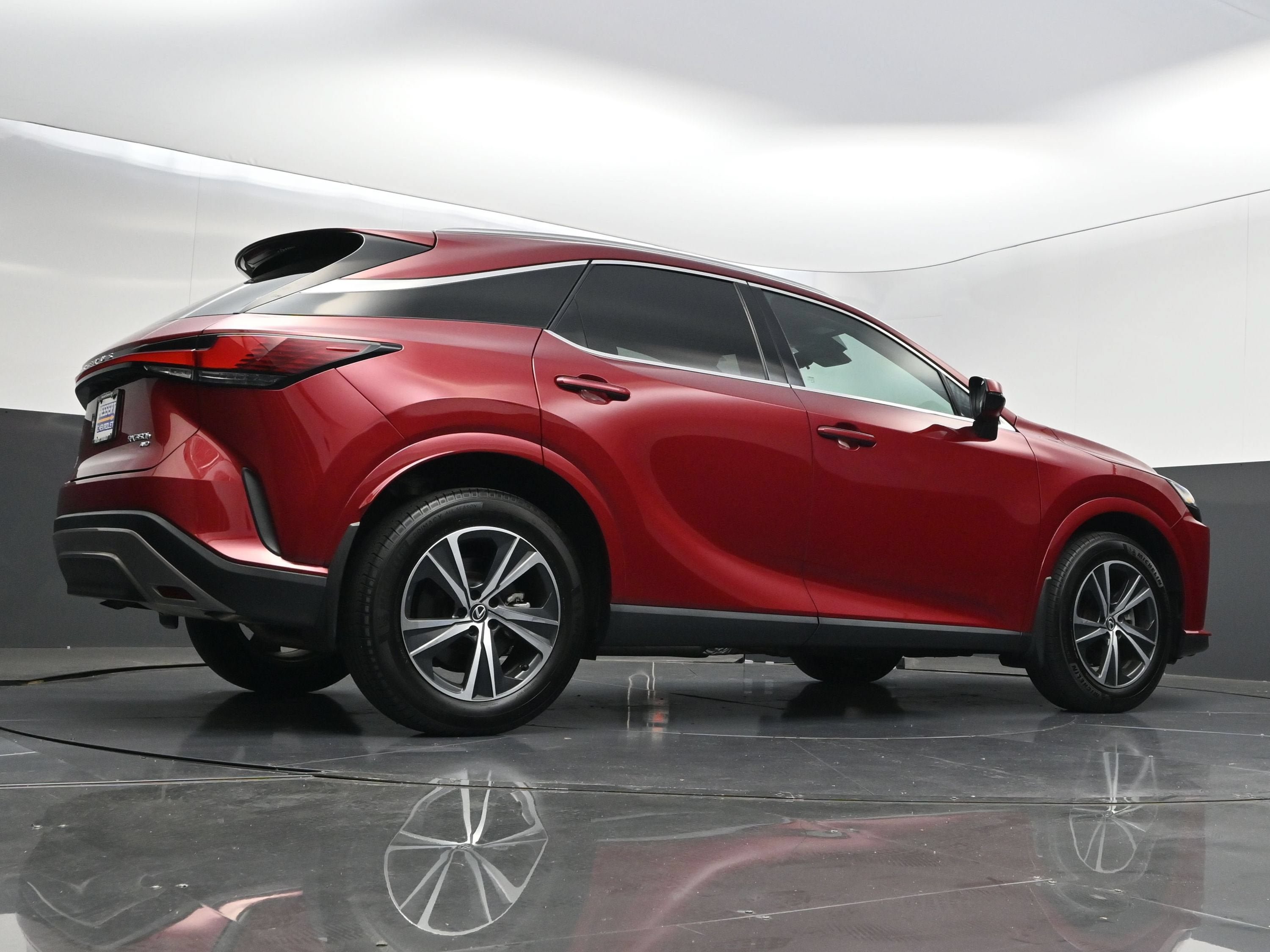 Used 2023 Lexus RX 350h w/ Accessory Package (2T) AWD/4WD image 47
