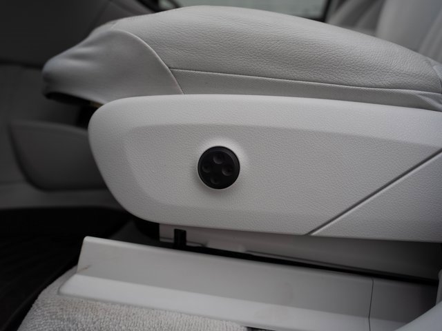 Used 2023 Mercedes-Benz EQE 500 4MATIC SUV image 19