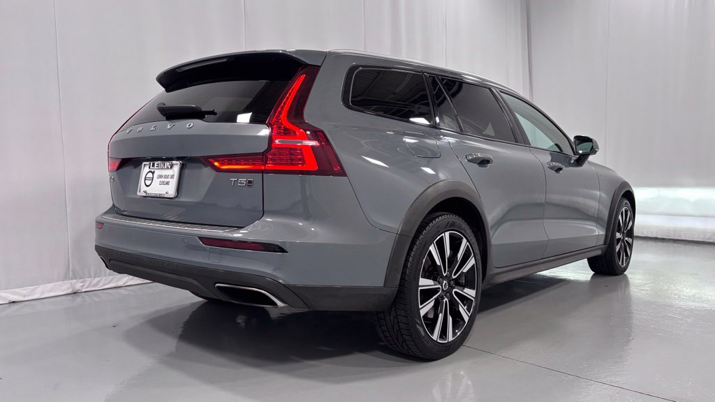 Used 2022 Volvo V60 T5 Cross Country w/ Climate Package AWD/4WD image 6