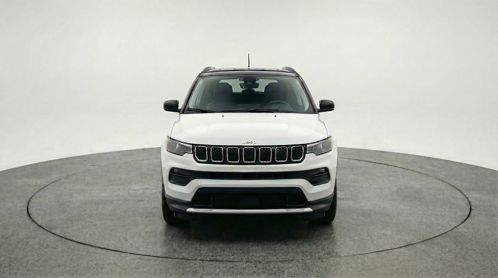 Used 2025 Jeep Compass Limited AWD/4WD image 2