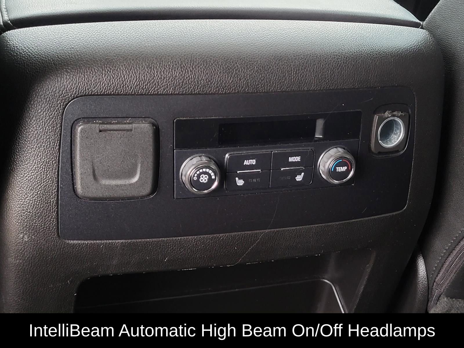 Used 2018 GMC Yukon SLT AWD/4WD image 19