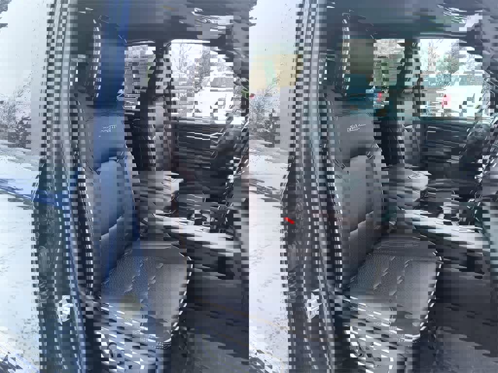 Used 2024 RAM 1500 Laramie image 24