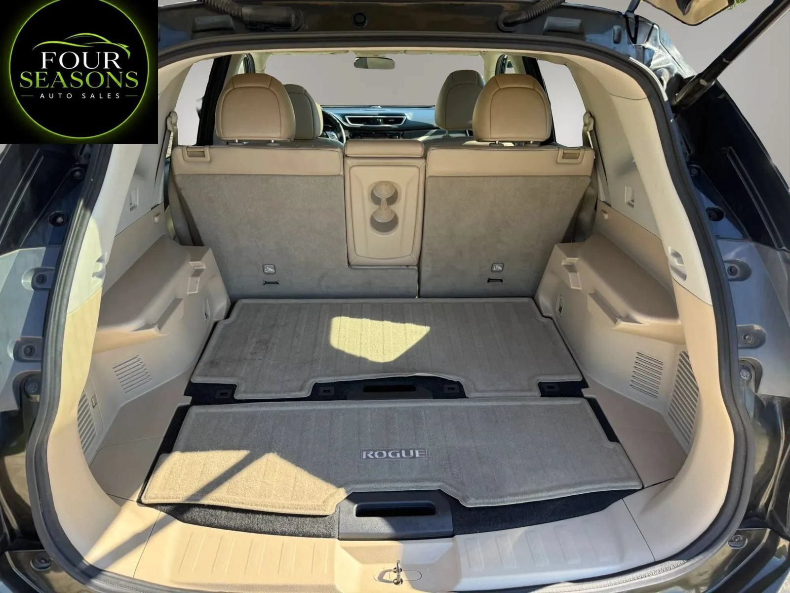 Used 2016 Nissan Rogue SL w/ SL Premium Package FWD image 8