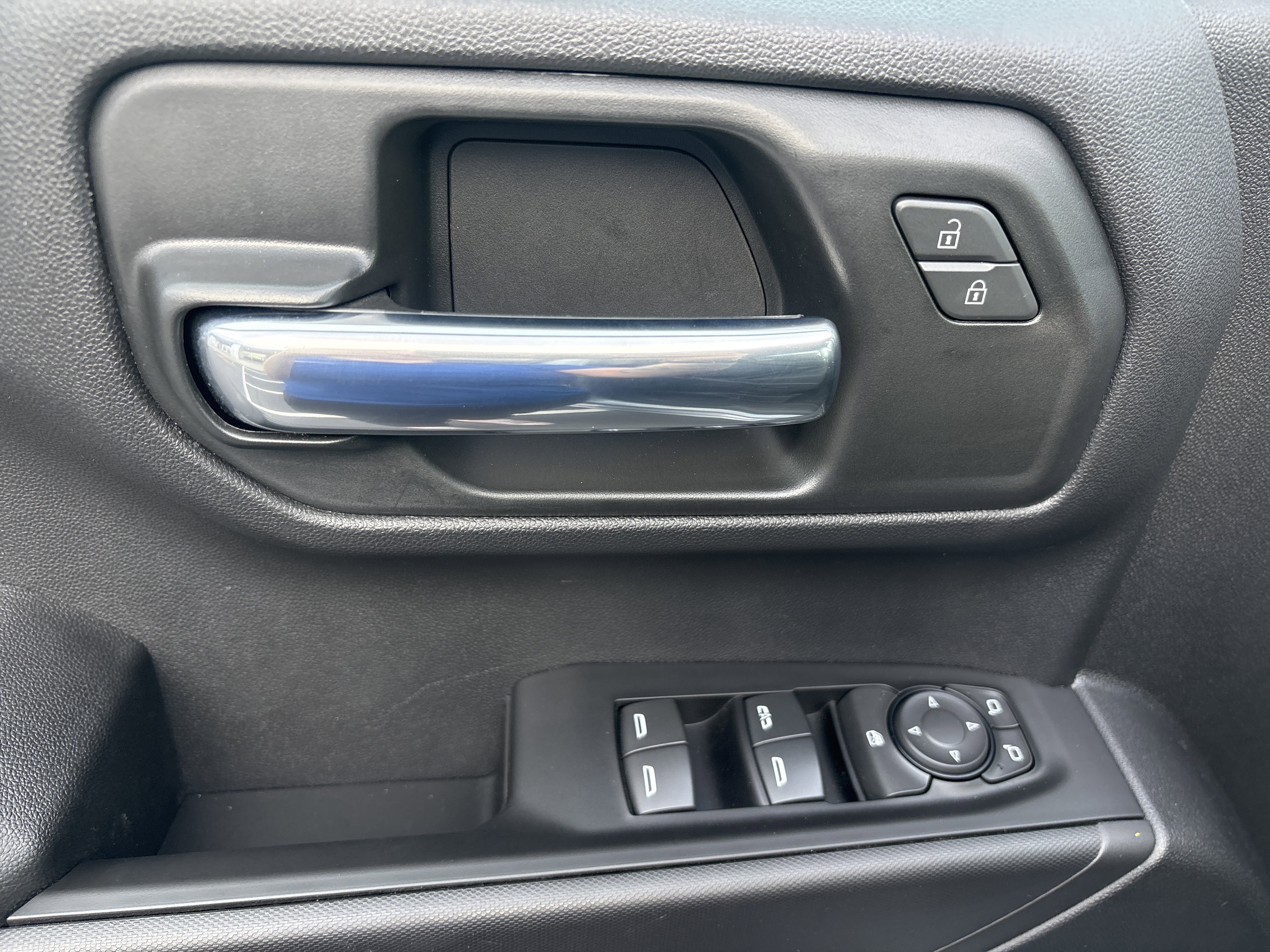 New 2025 Chevrolet Silverado 1500 Custom w/ LPO, Dark Essentials Package image 14