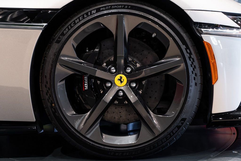 Used 2025 Ferrari 12Cilindri image 16