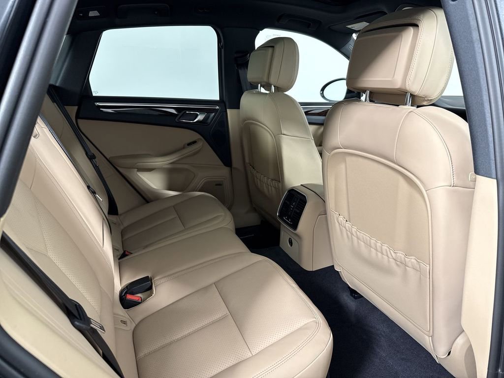 New 2026 Porsche Macan AWD/4WD image 25
