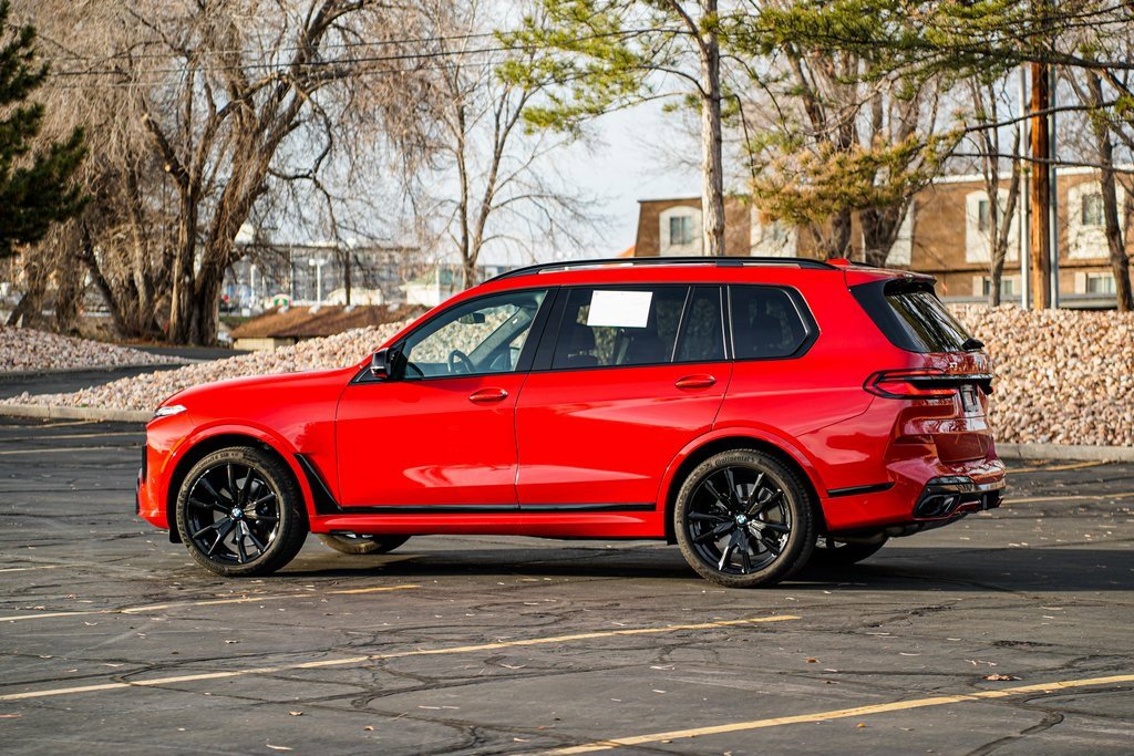 Certified 2025 BMW X7 M60i image 7