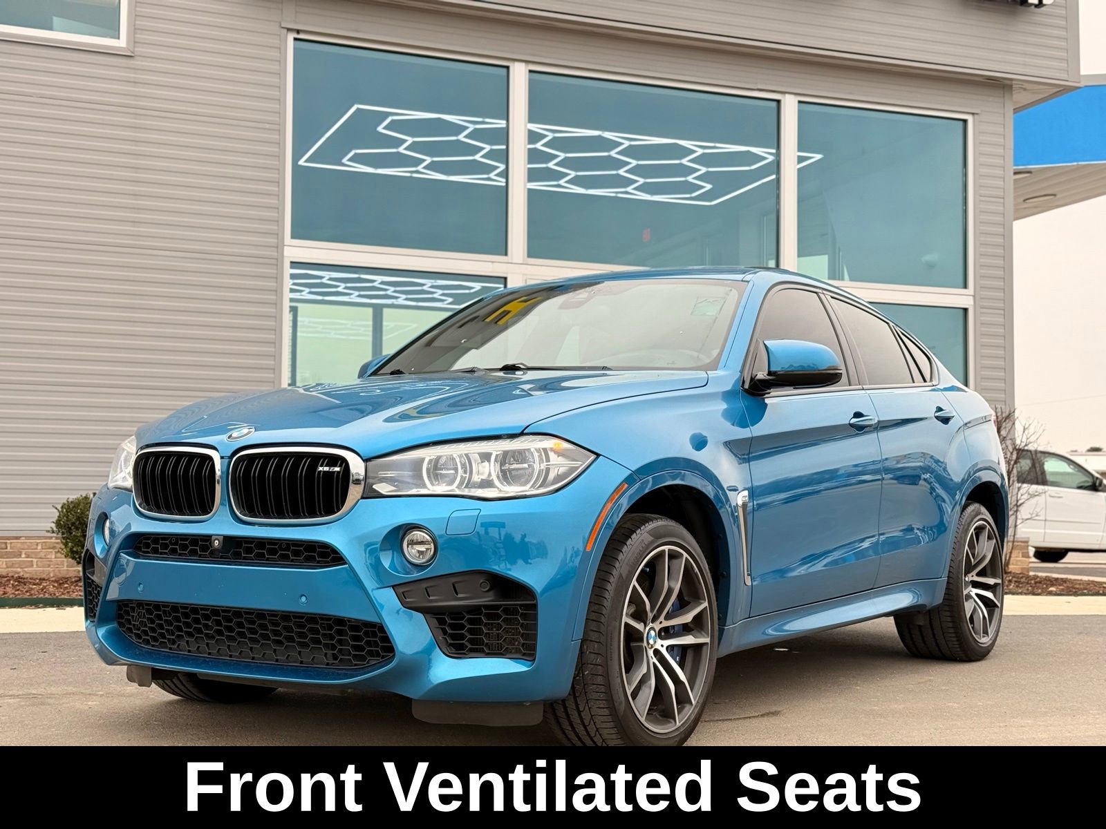 Used 2016 BMW X6 M image 13