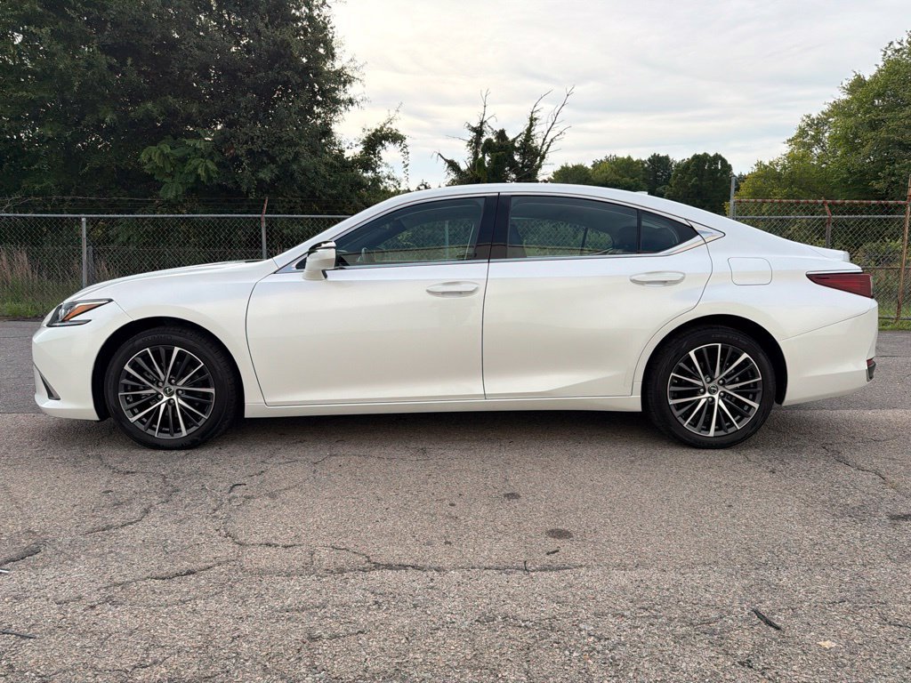 Used 2023 Lexus ES 250 w/ Premium Package w/ Premium Package AWD/4WD image 5