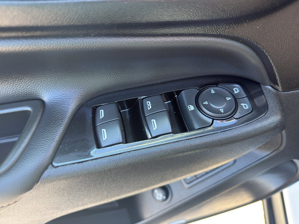 Used 2024 Chevrolet Equinox Premier AWD/4WD image 13