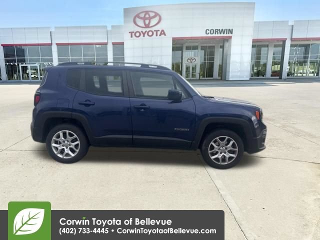 Used 2016 Jeep Renegade Latitude w/ Cold Weather Group AWD/4WD image 31