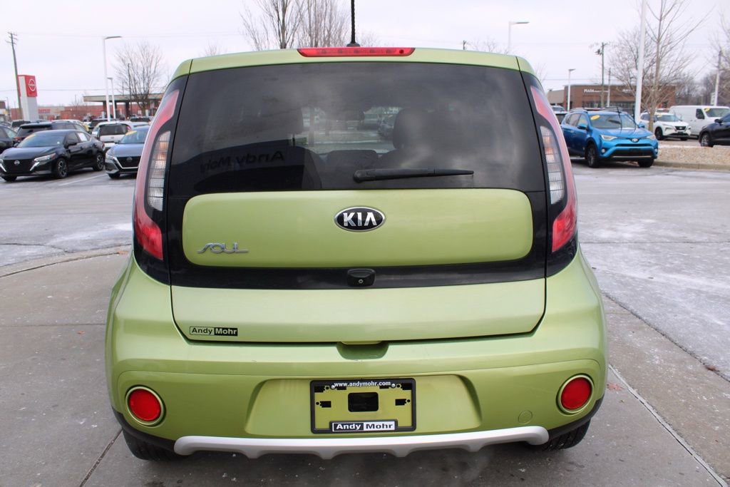 Used 2017 Kia Soul + image 8