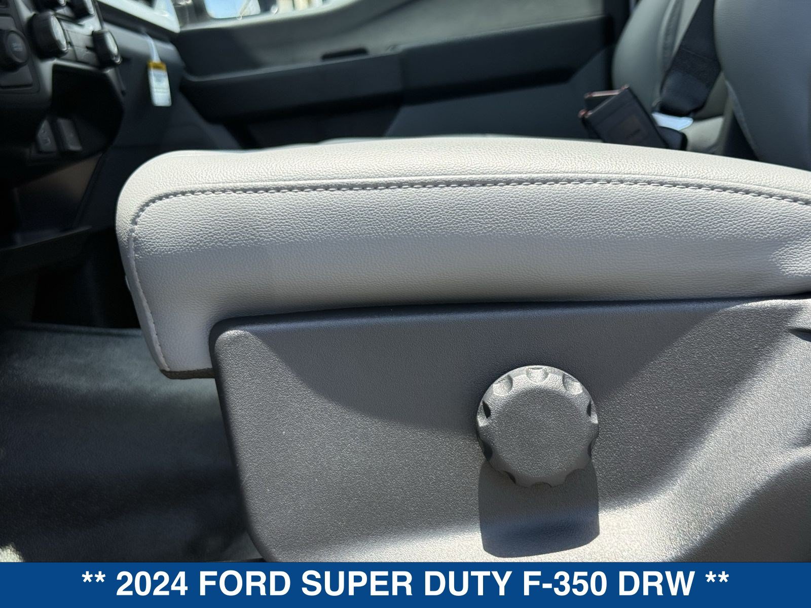 Used 2024 Ford F350 XL w/ XL Chrome Package RWD image 19
