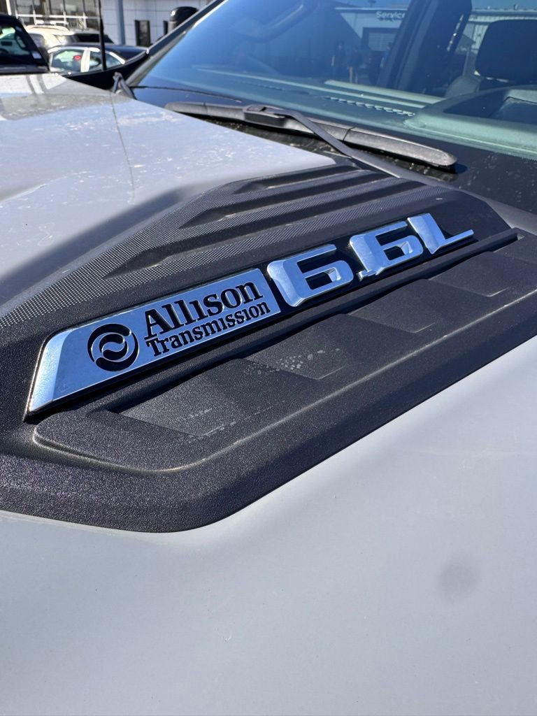 Used 2024 Chevrolet Silverado 2500 ZR2 w/ Technology Package image 9