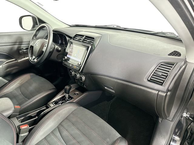 Used 2025 Mitsubishi Outlander Sport SE AWD/4WD image 28