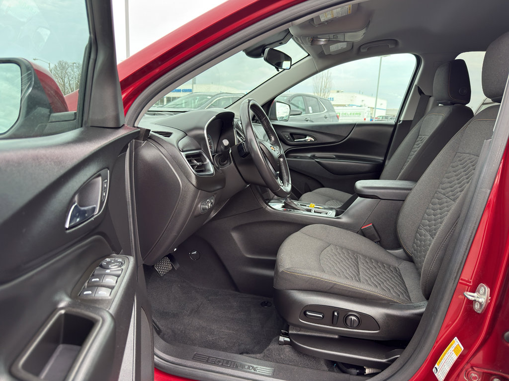 Used 2020 Chevrolet Equinox LT FWD image 11
