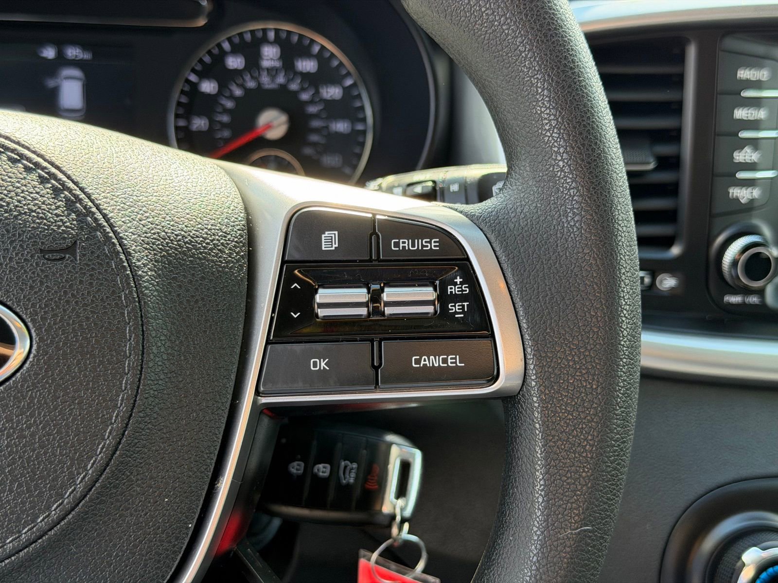 Used 2019 Kia Sorento LX image 18