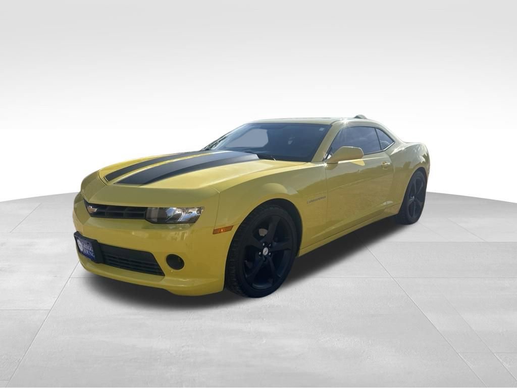 Used 2015 Chevrolet Camaro LT RWD image 2
