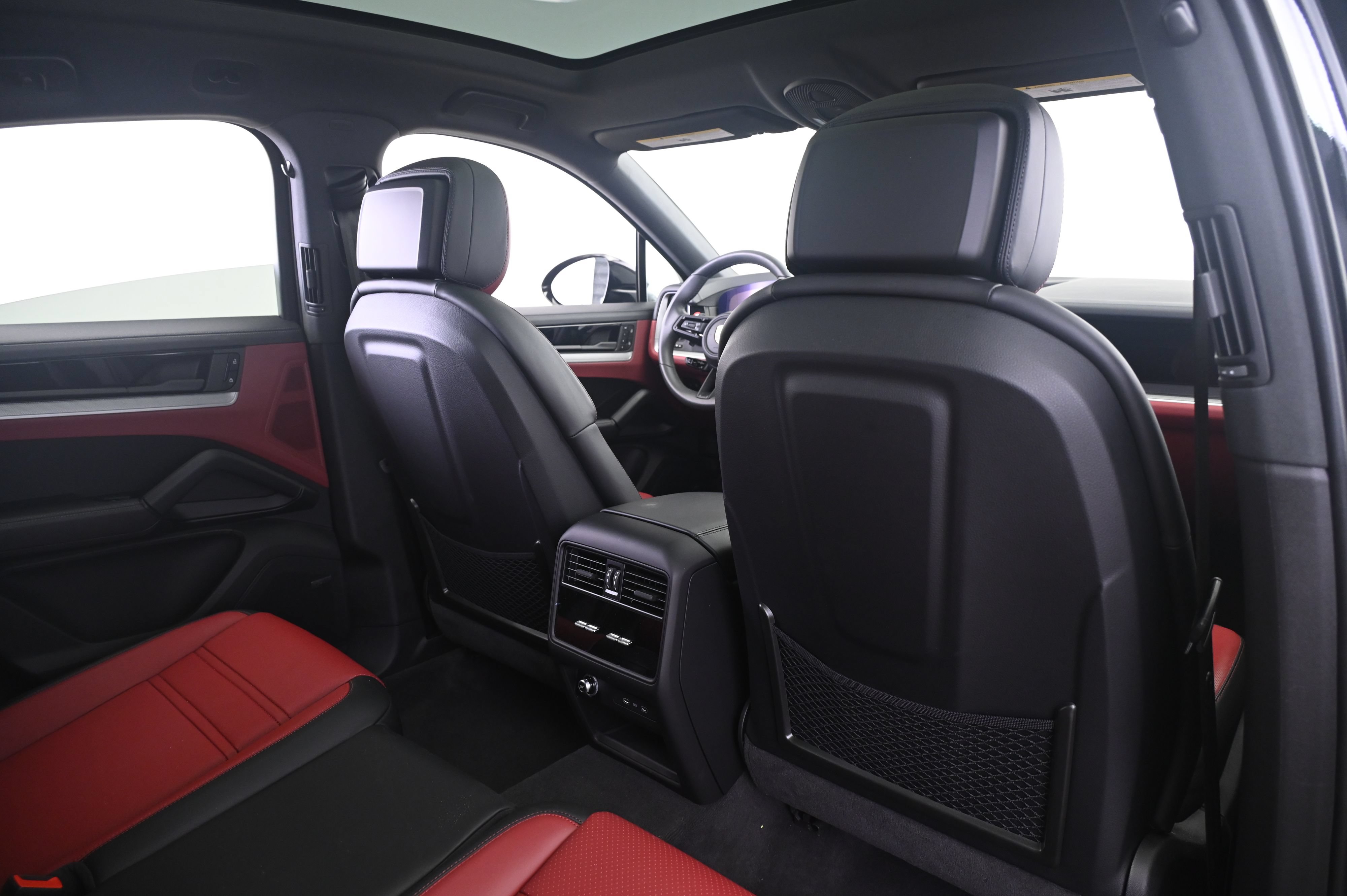 Certified 2026 Porsche Cayenne S AWD/4WD image 17