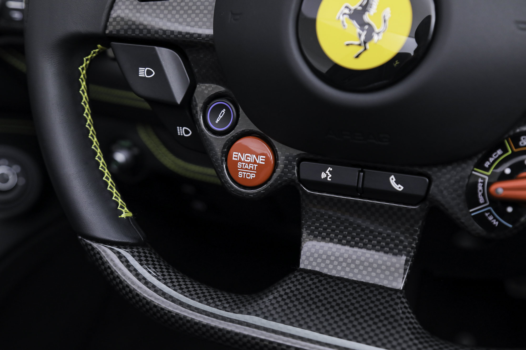 Certified 2022 Ferrari F8 Tributo RWD image 38