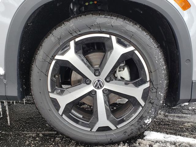 New 2026 Volkswagen Tiguan SE image 12