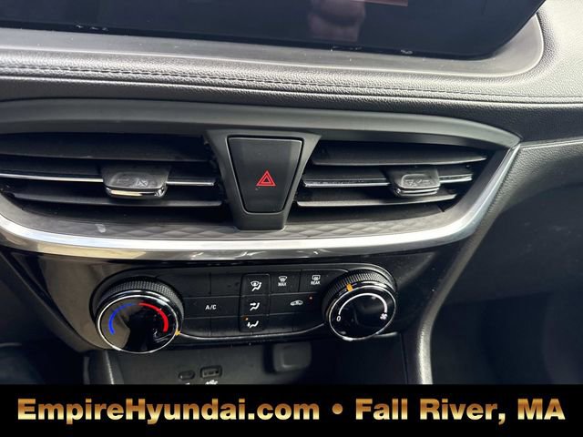 Used 2024 Buick Encore GX Sport Touring image 23