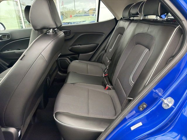 Certified 2022 Hyundai Venue Limited w/ Cargo Package image 33