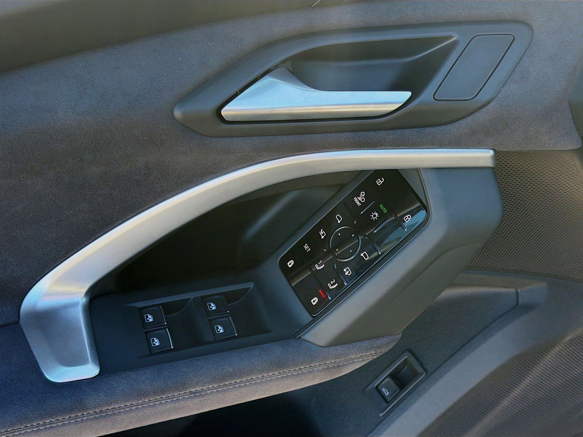 New 2025 Audi SQ5 Premium Plus image 22