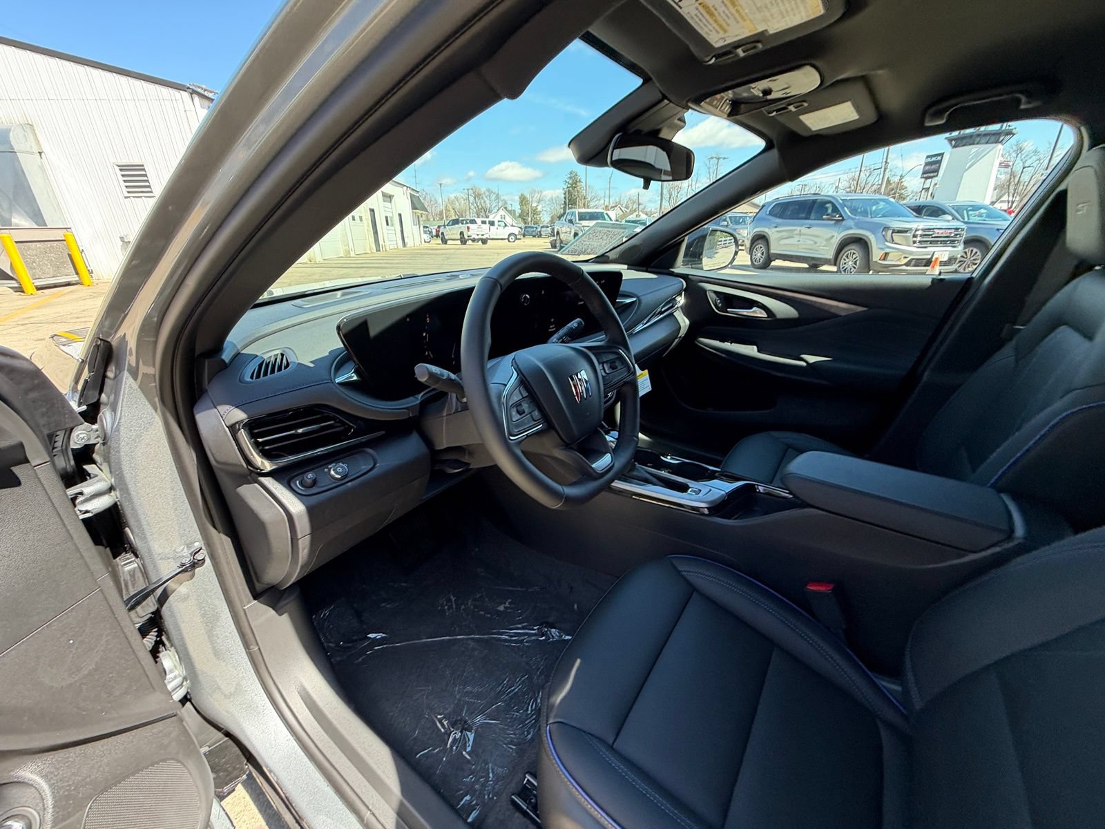 New 2026 Buick Envista Sport Touring FWD image 10