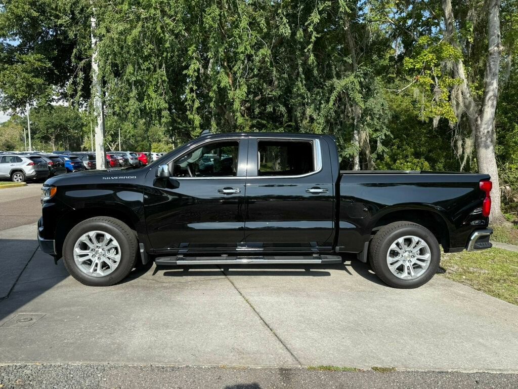 Used 2025 Chevrolet Silverado 1500 LTZ image 2