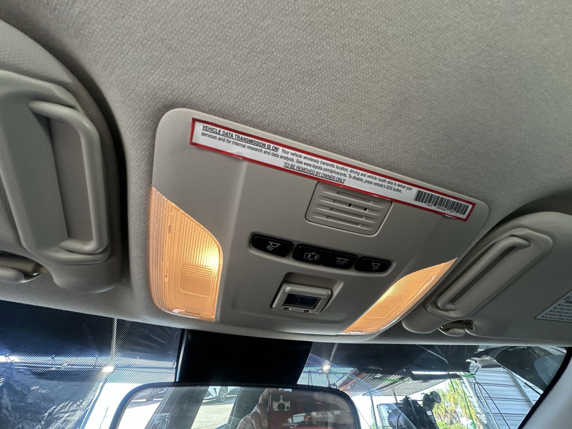 Used 2020 Toyota Corolla LE image 16