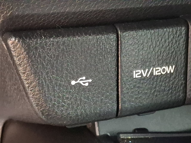 Used 2022 Toyota Camry SE w/ Carpet Mat Package (TMS) FWD image 22
