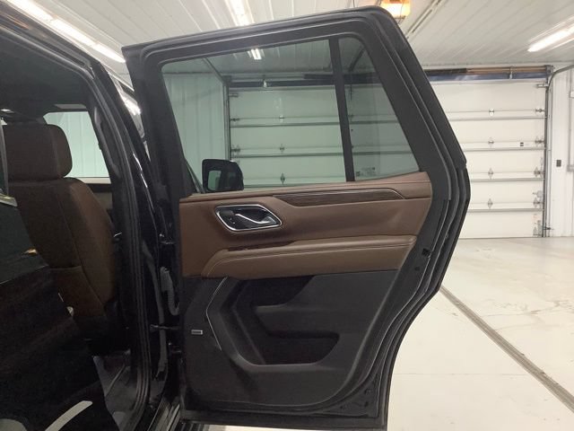 Used 2023 Chevrolet Tahoe High Country AWD/4WD image 8